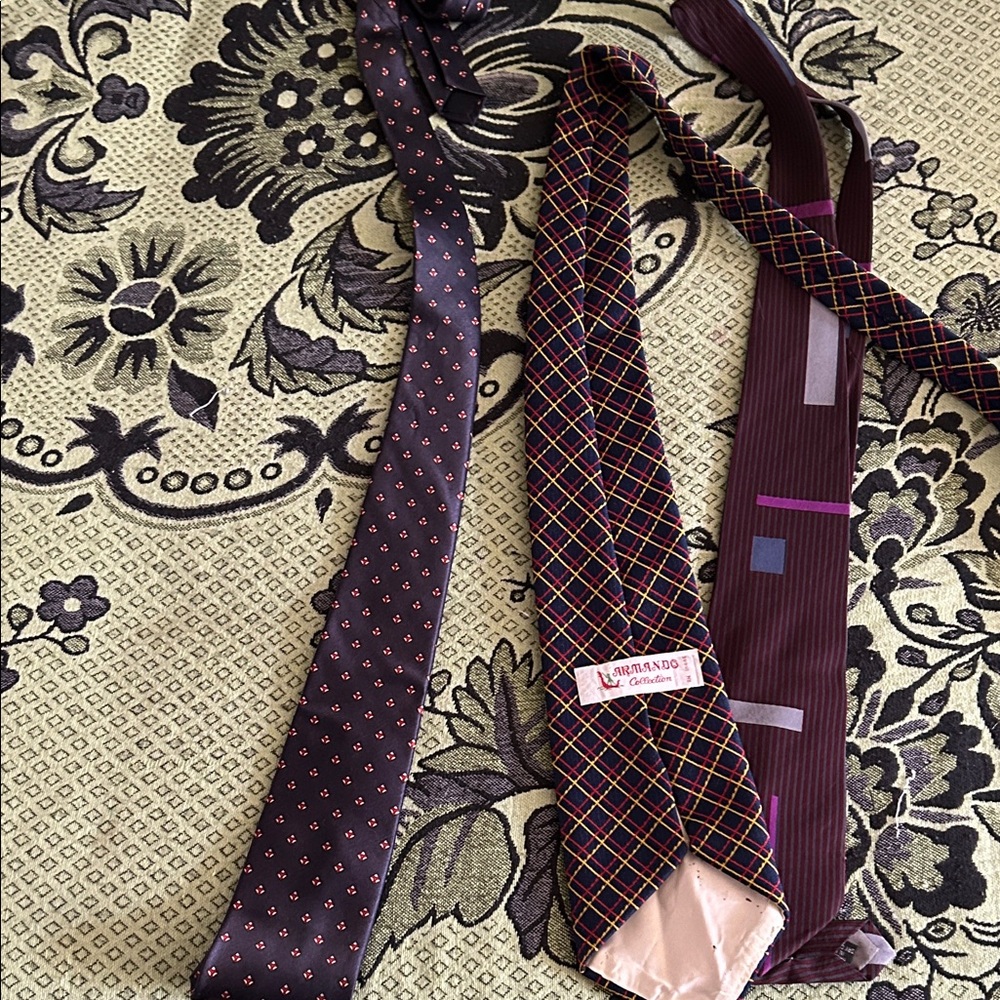 Luxurious Multicolor Tie Set by